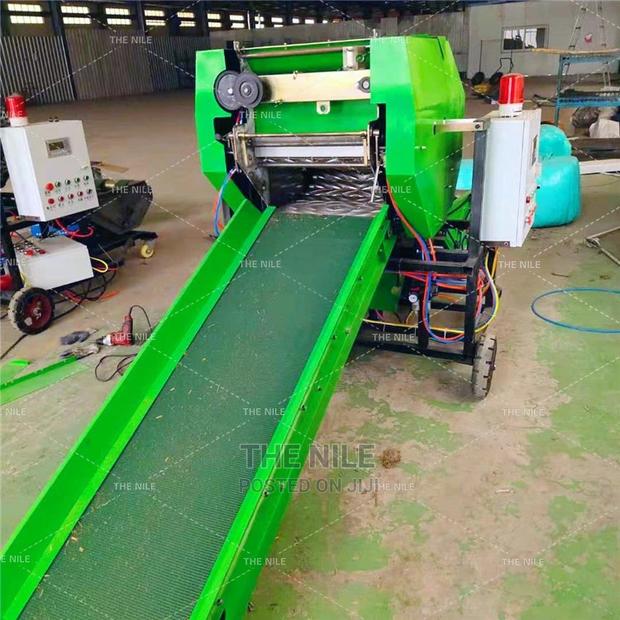 Hay Baler Machine - main view