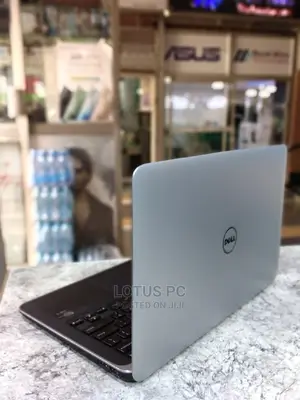 Laptop Dell XPS 13 7390 4GB Intel Core I5 SSD 256GB