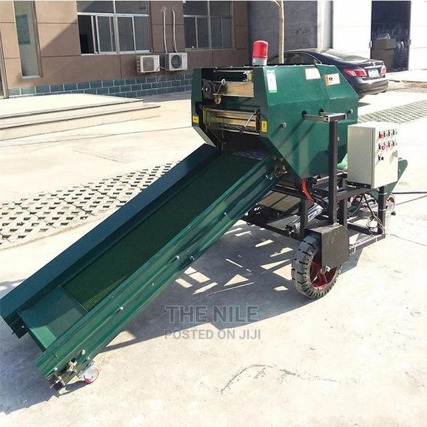 Maize Cutting Chopping Straw Compactor Press Baler - main view