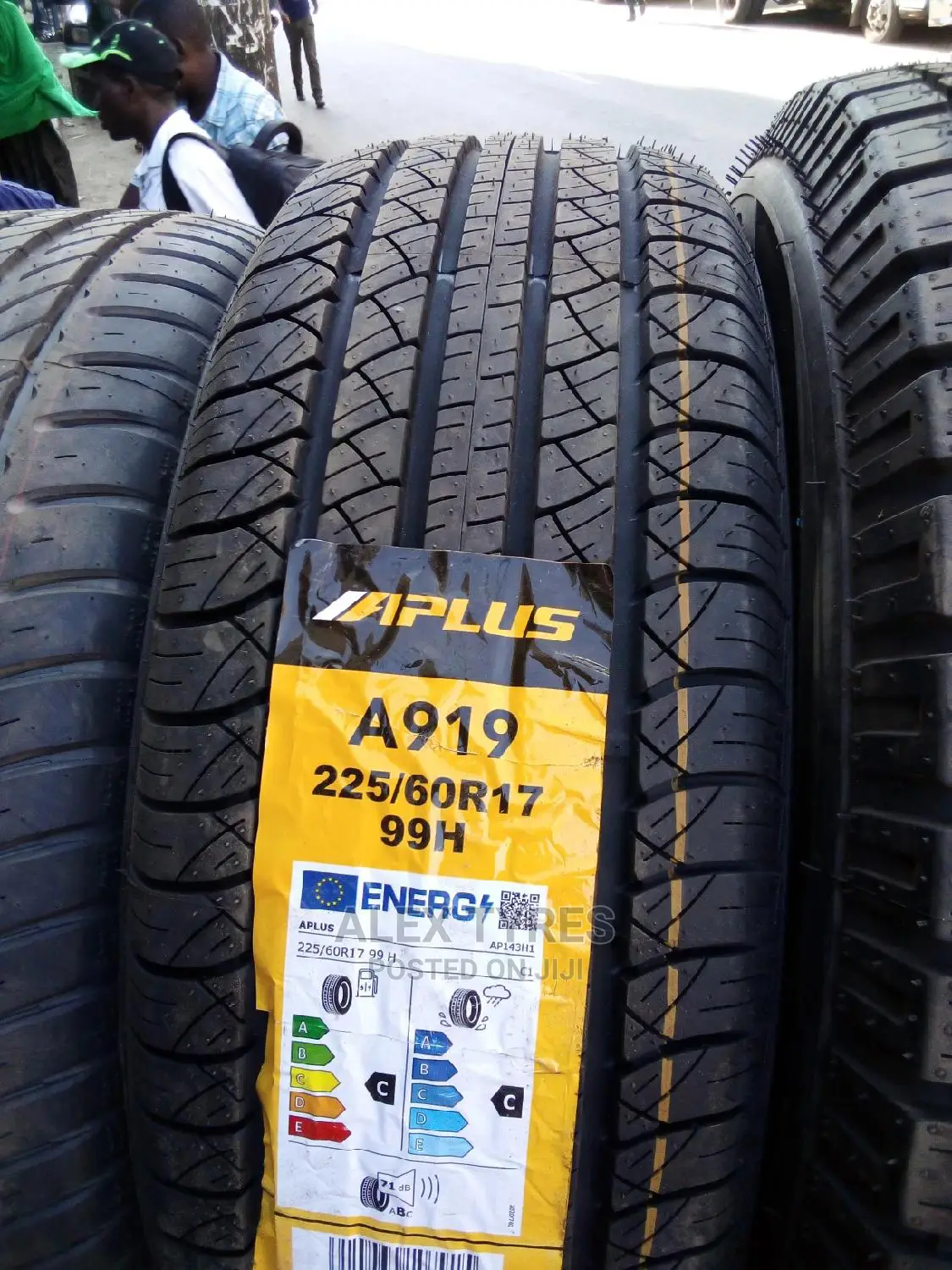 225/60r17 Aplus Tyres Made in China