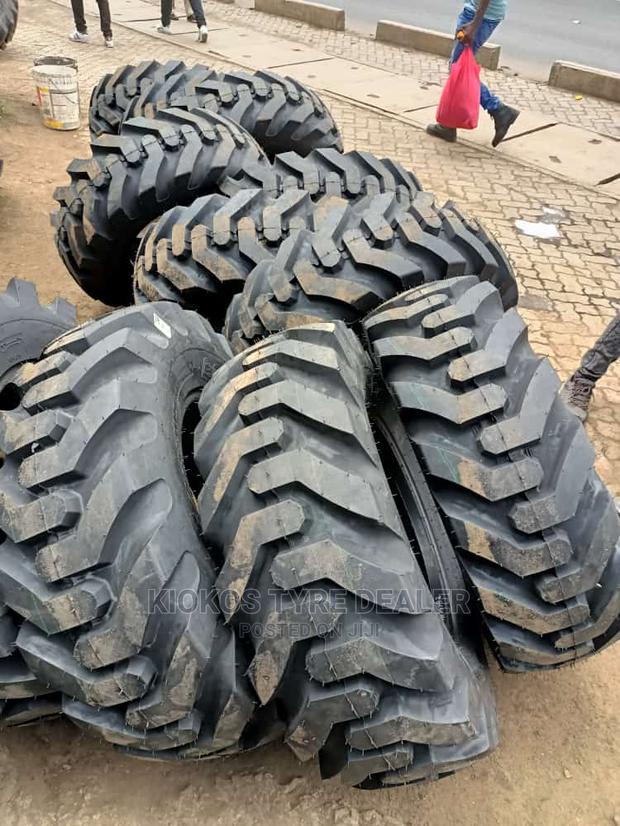 16.9-26 Tyres - main view