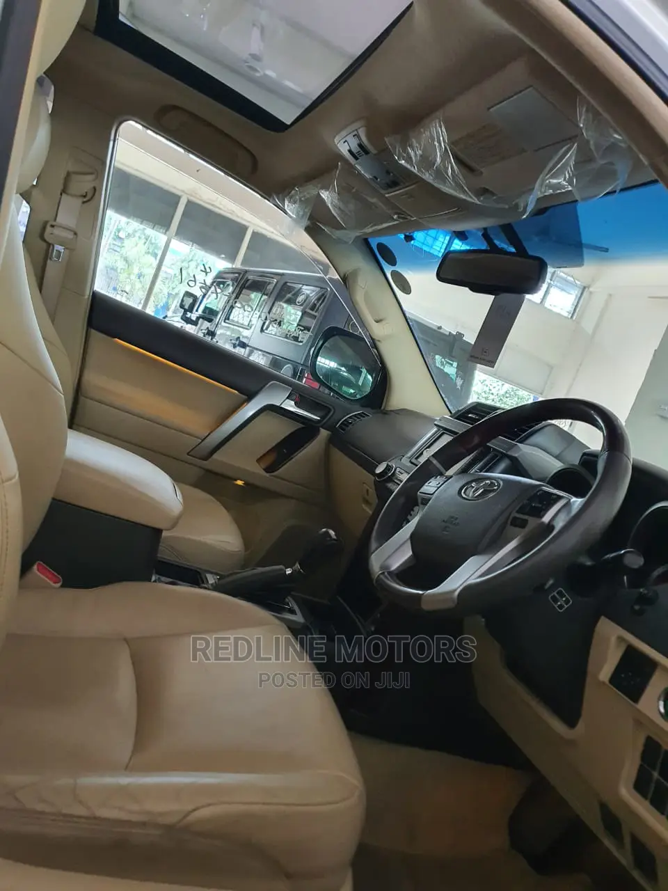 Toyota Land Cruiser Prado 2017 Off White