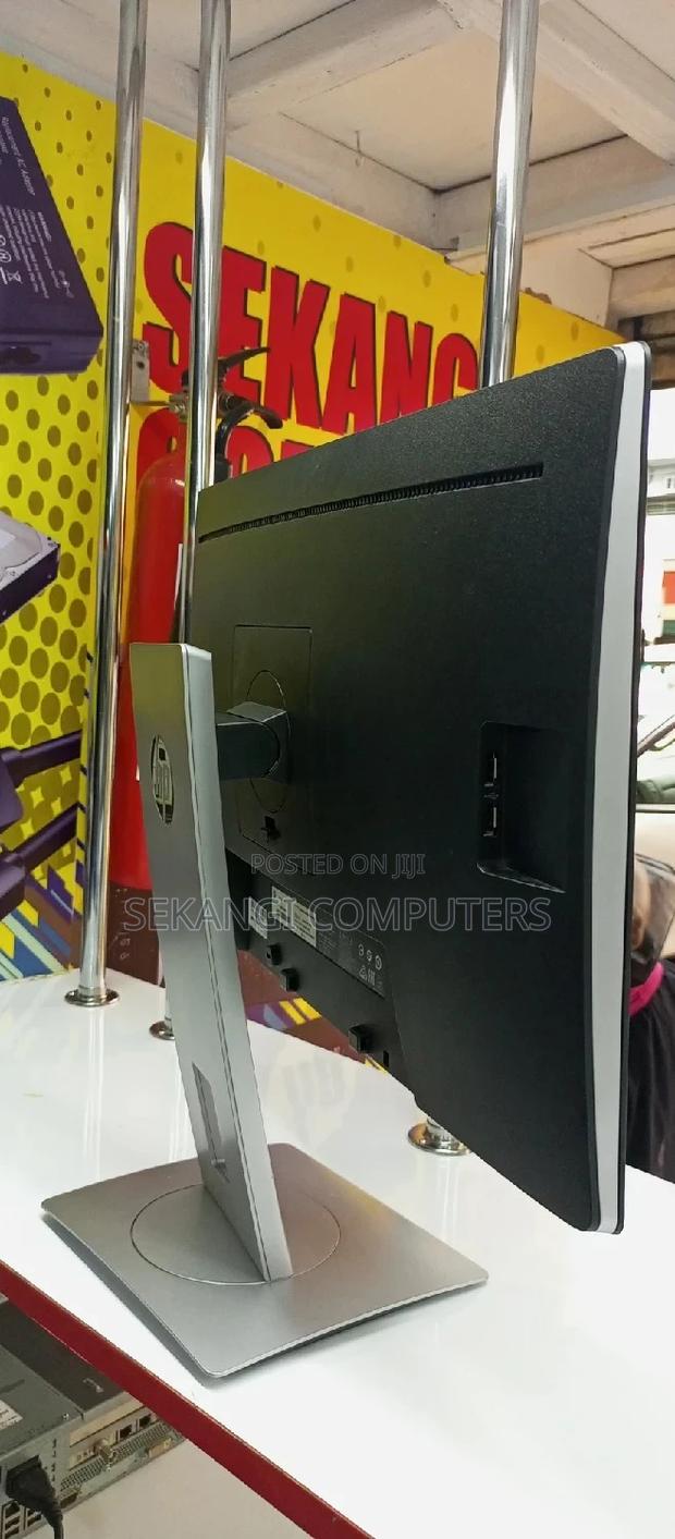 23" Monitor - thumbnail 3