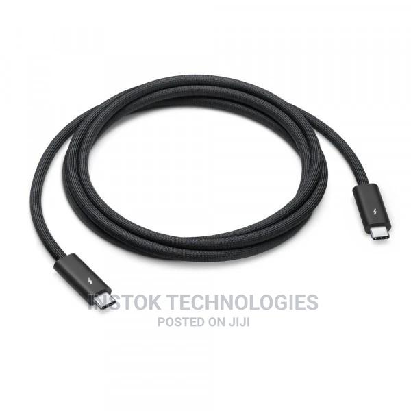 Apple Thunderbolt 4 PRO Cable (1.8 M)