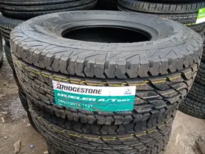 265/70r15 Bridgestone Tyre (Dueler a /T 697)