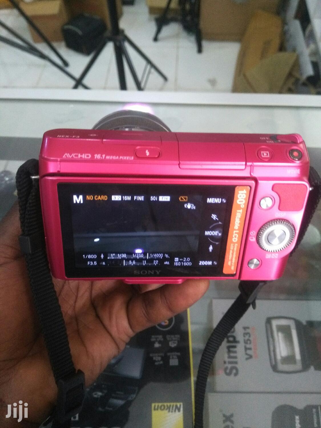 Sony Nex-F3 With Removable Lens