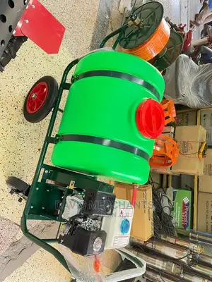 Engine Sprayer Machine With 160 Litres Capacity