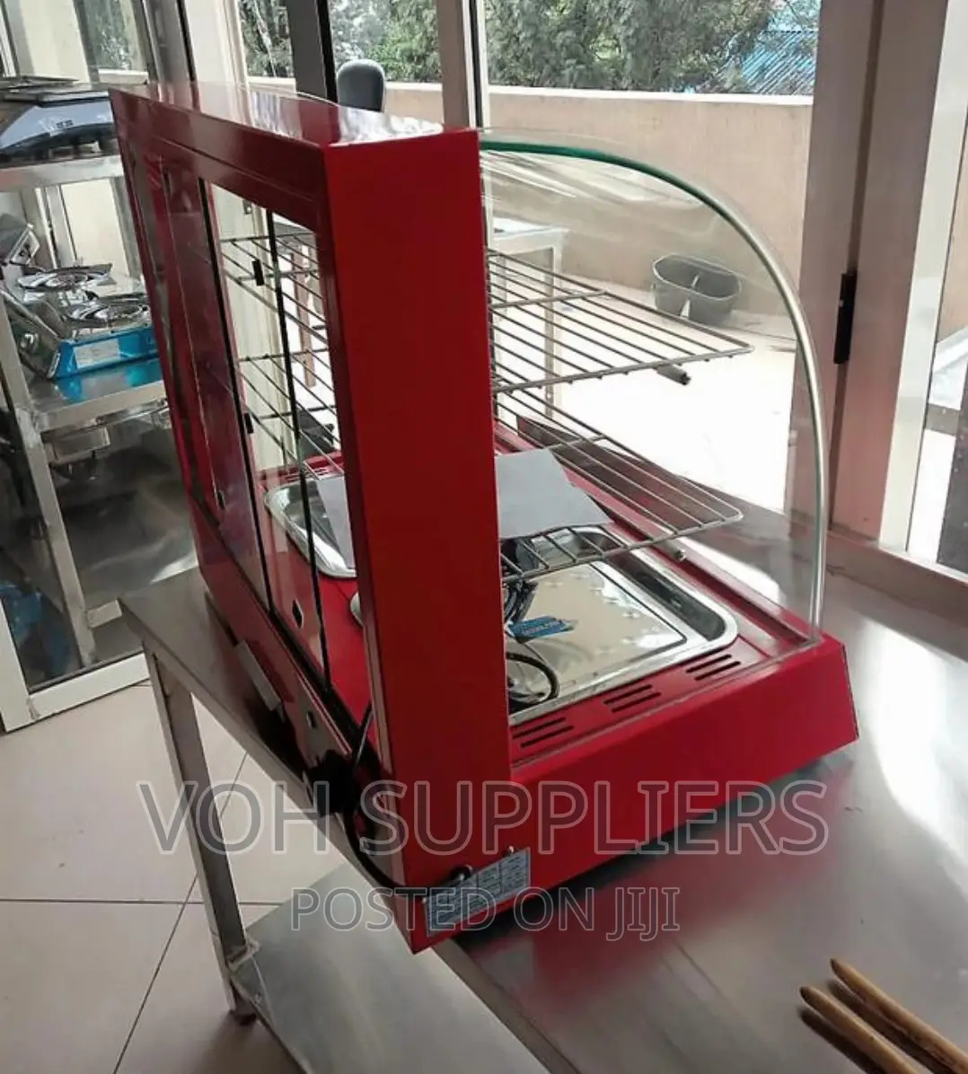 Chips Display Warmer With Curved Glass