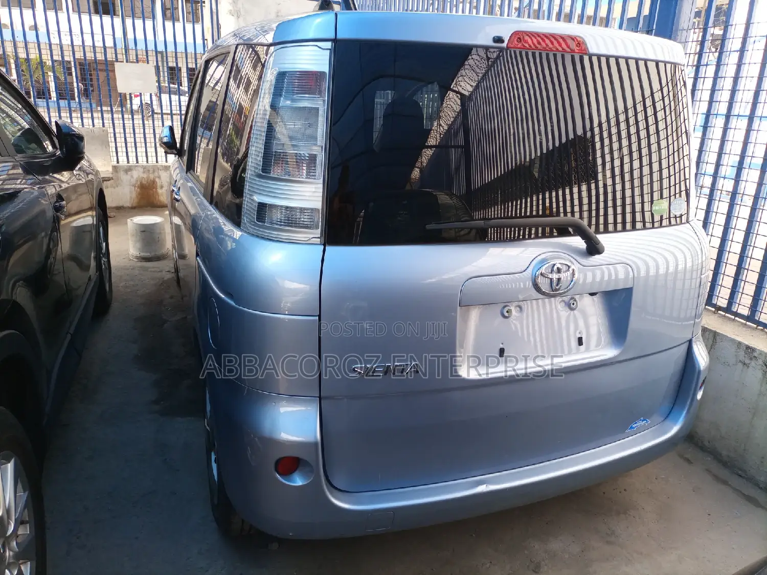 Toyota Sienta 2016 Beige