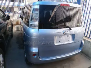 Toyota Sienta 2016 Beige
