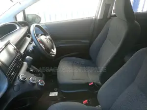 Toyota Sienta 2016 Blue