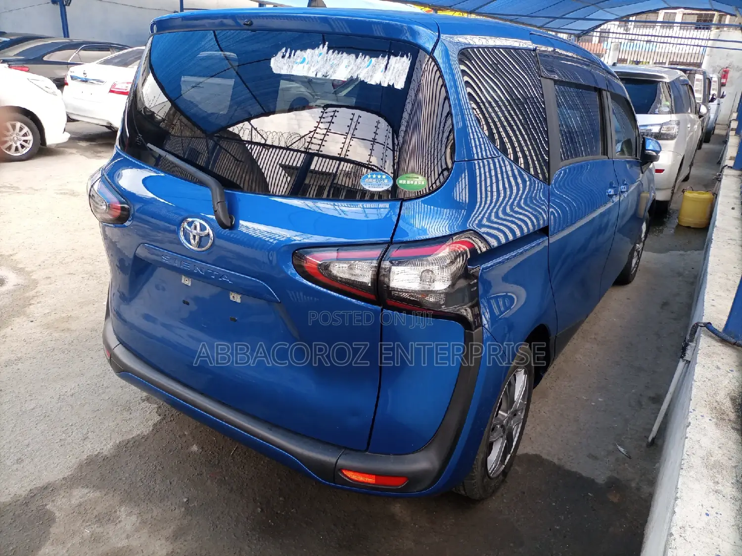 Toyota Sienta 2016 Blue