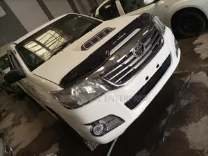 Toyota Hilux 2015 White