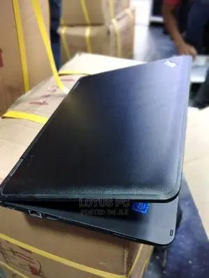Laptop Lenovo Yoga 11e 4GB Intel Celeron SSD 128GB