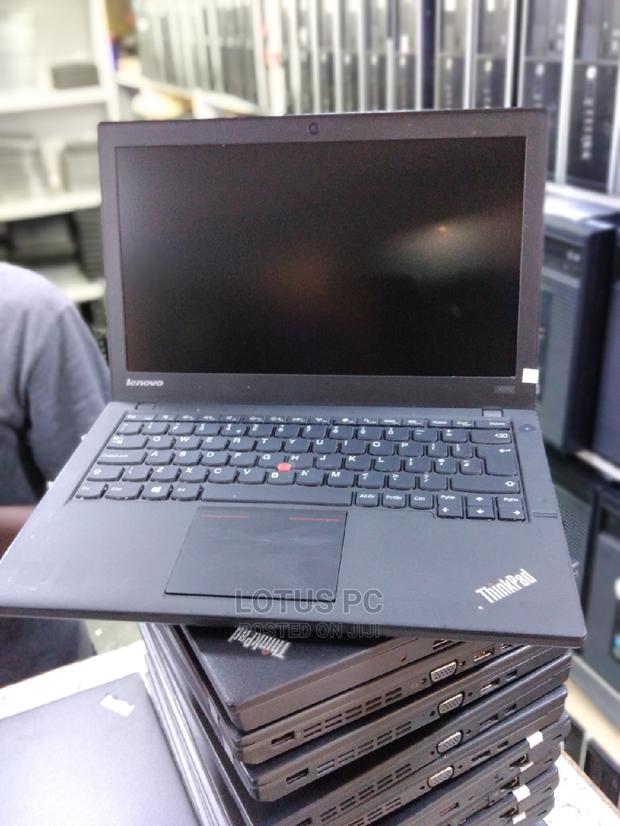 Laptop Lenovo ThinkPad X240 4GB Intel Core I7 SSD 256GB - main view