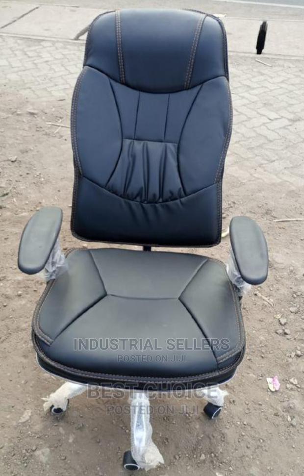 Executive Office Leather Chair - main view