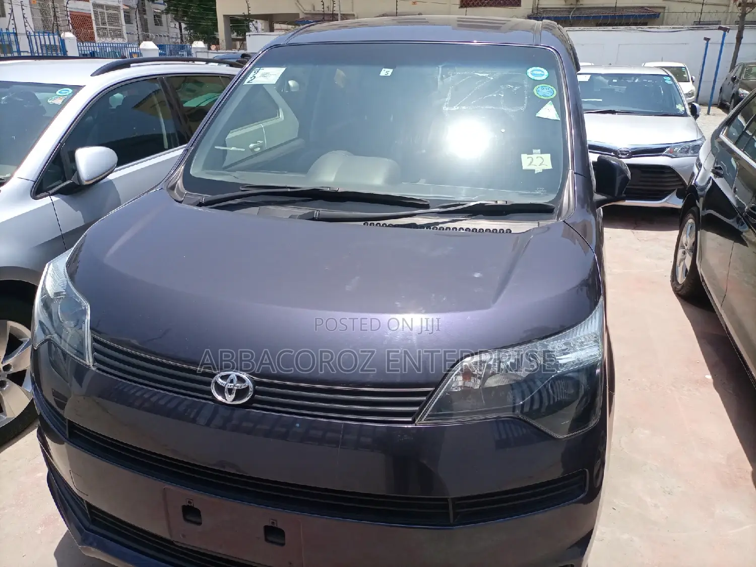Toyota Spade 2015 Gray