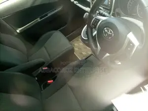 Toyota Ractis 2016 Gold