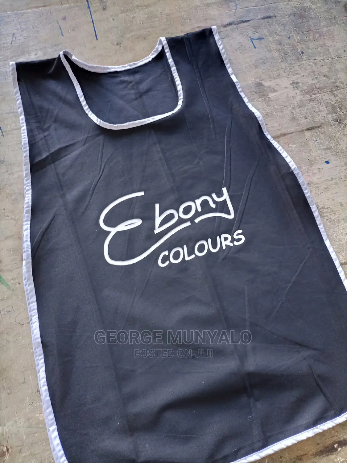 Ladies Saloon Aprons