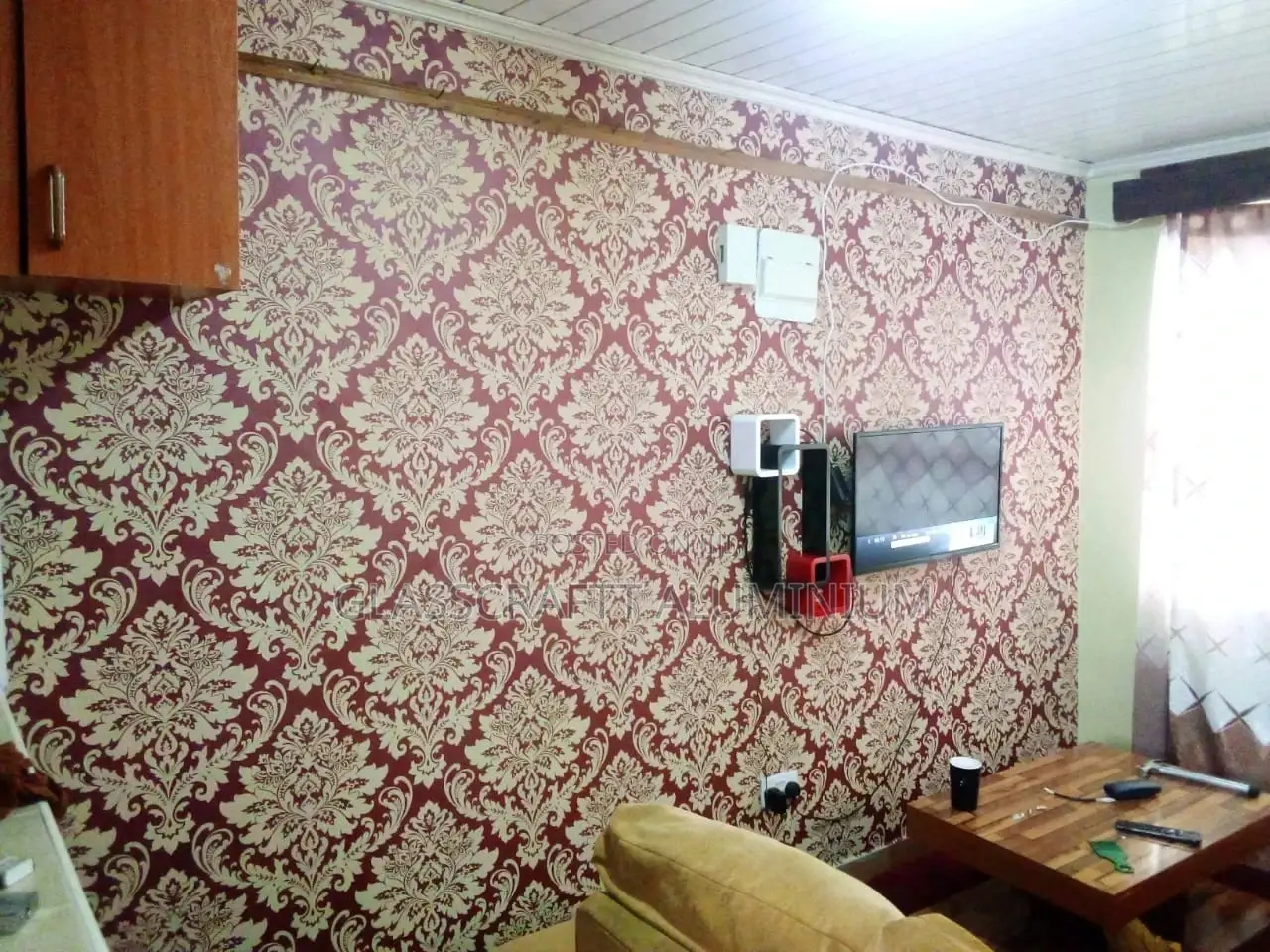 Fitted Wallpapers
