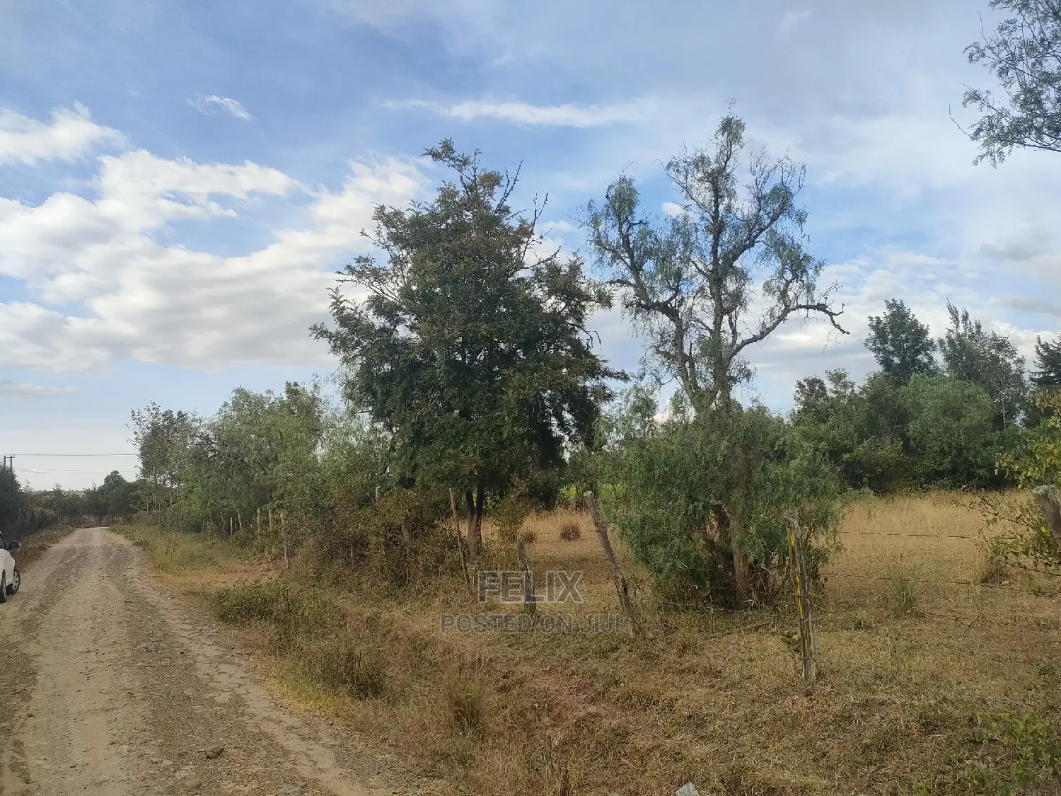 1 Acre Chaka/Narumoru Highway /Ndiriti