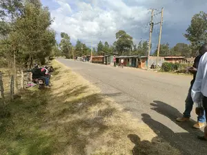 Narumoru/Kaburaini Half Acre Touching Main Tarmac