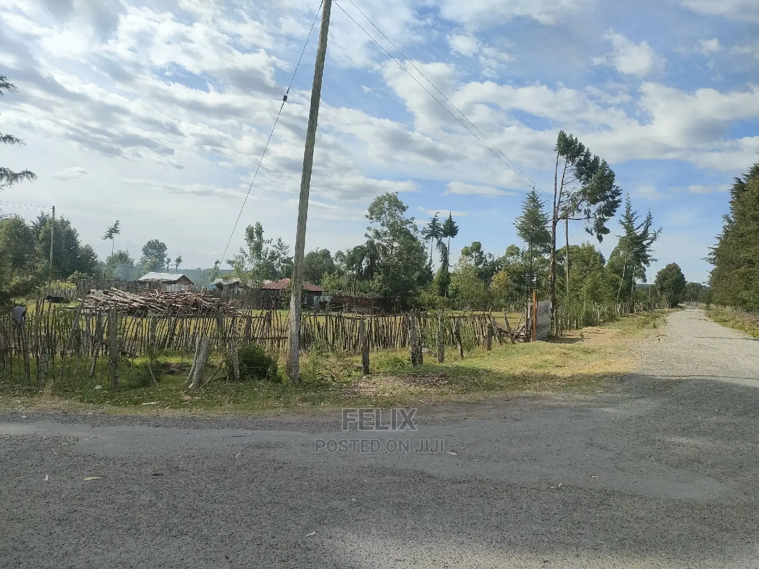Narumoru/Kaburaini Half Acre Touching Main Tarmac