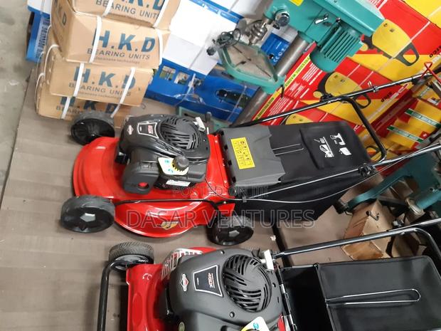 Lawn Mower Machine Briggs And Stratton