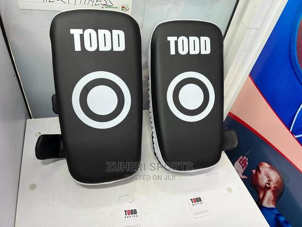 Foot Target Pad /Kickboxing Pad / Shin Kicking Pad - thumbnail 2