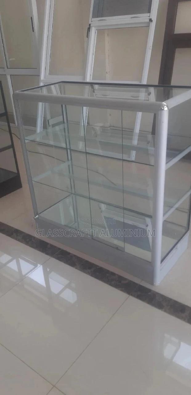 Glass Showcase - thumbnail 16