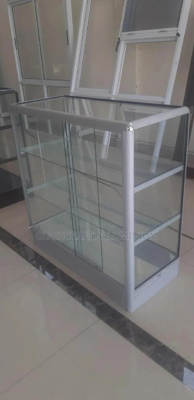 Glass Showcase - thumbnail 4