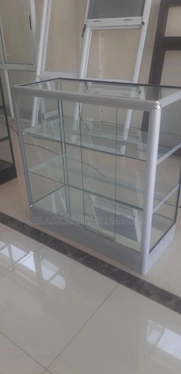 Glass Showcase - thumbnail 6