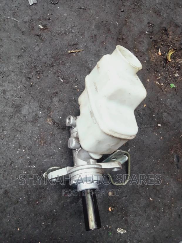 Brake Master Cylinder Toyota Hillux Vigo (Level)