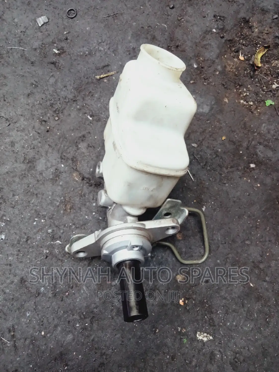 Brake Master Cylinder Toyota Hillux Vigo (Level)