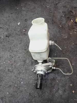 Brake Master Cylinder Toyota Hillux Vigo (Level)