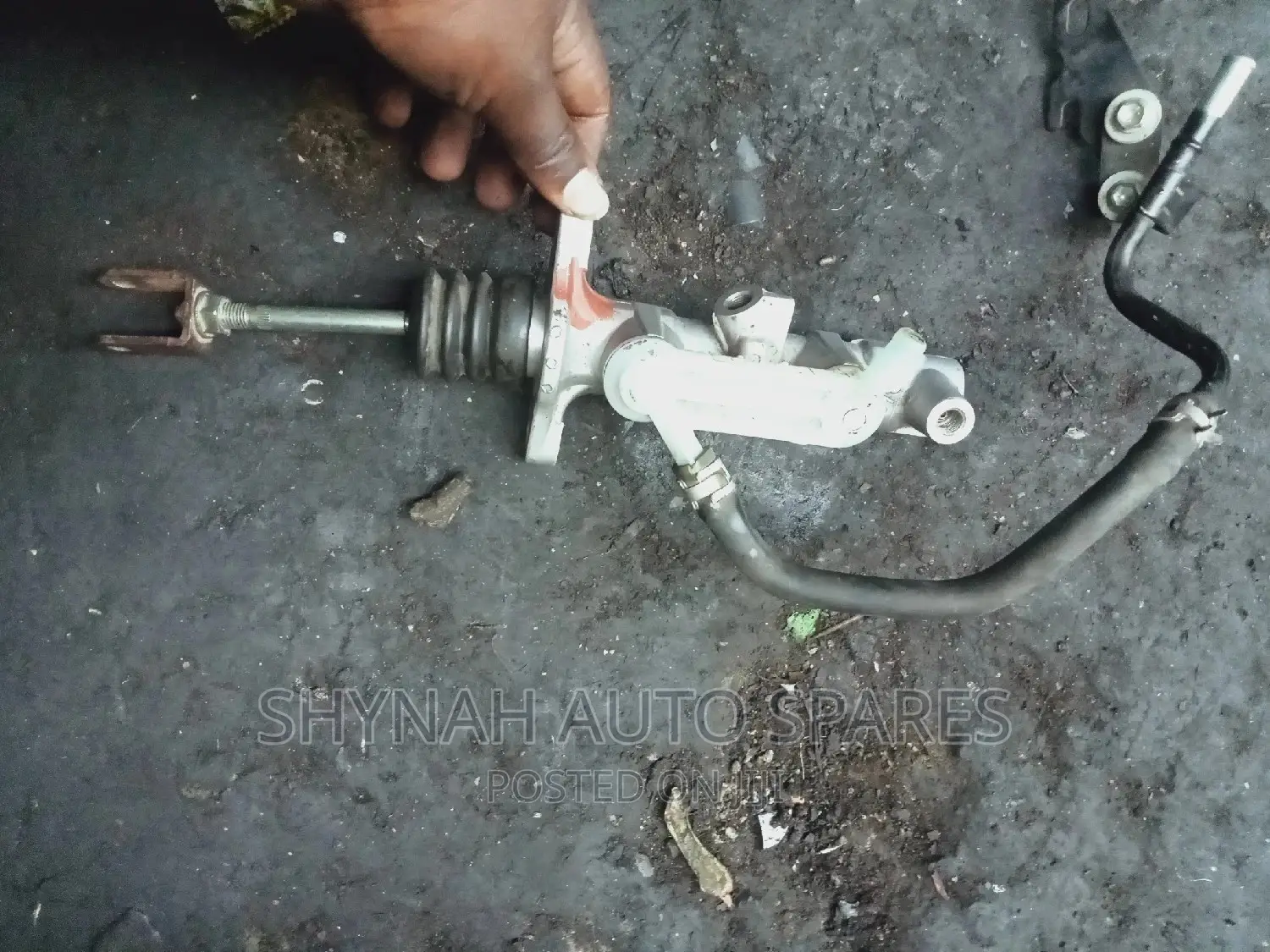 Brake Master Cylinder Toyota Harrier Hybrid
