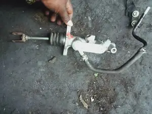 Brake Master Cylinder Toyota Harrier Hybrid