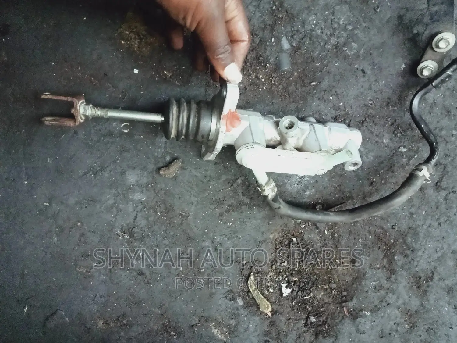 Brake Master Cylinder Toyota Harrier Hybrid