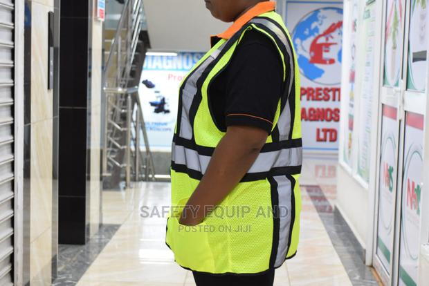 High Best Quality Grey And Green Reflective Vest