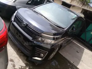 Toyota Voxy 2015 Beige