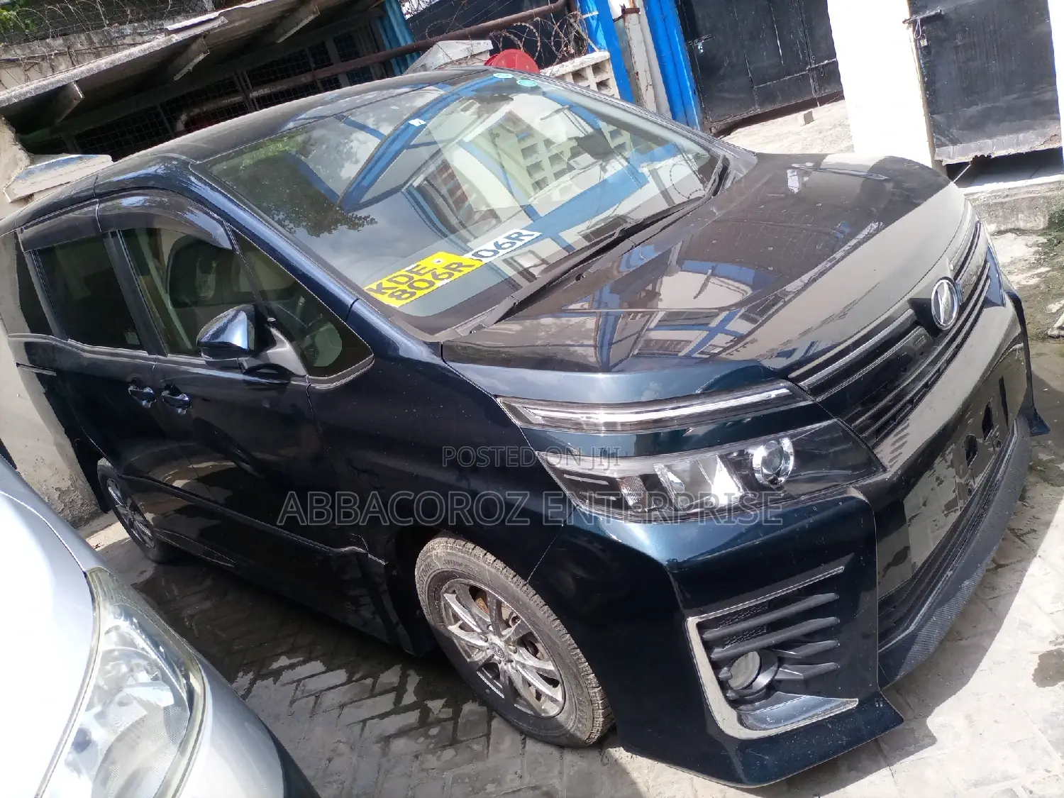 Toyota Voxy 2015 Beige