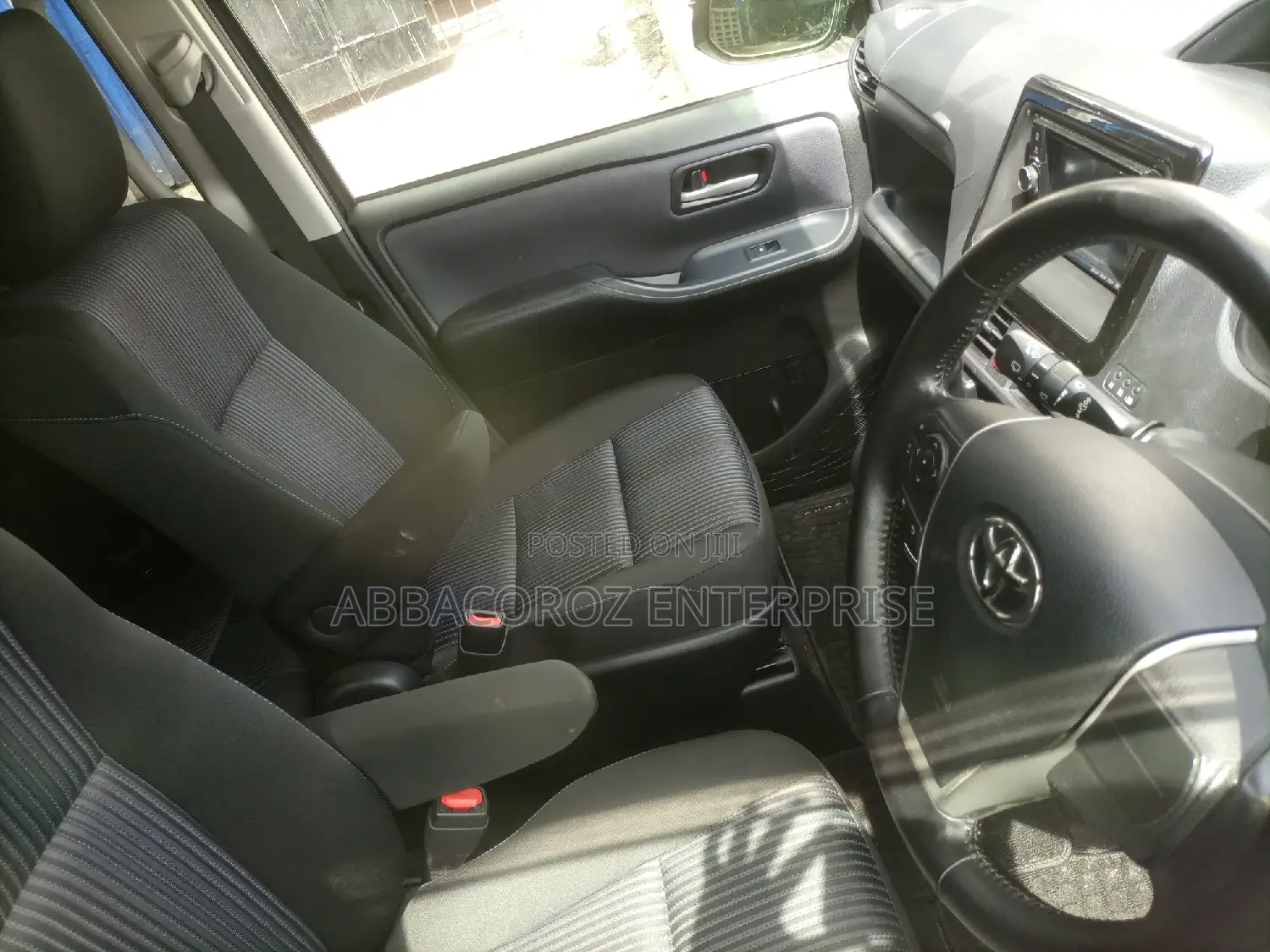 Toyota Voxy 2015 Beige