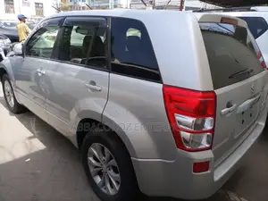 Suzuki Escudo 2015 Silver
