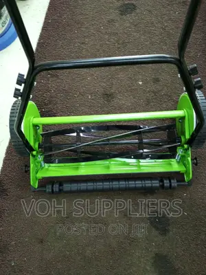 Hand Push Manual Grass Cutter