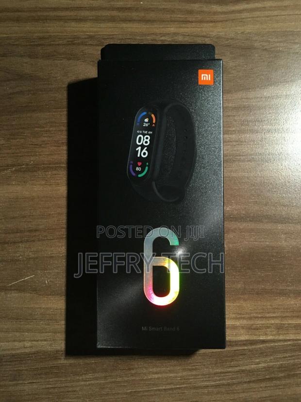 Smart Bracelet: Xiaomi Mi Band Smart 6 Fitnesstracker Black - main view
