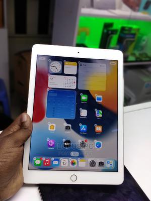 Apple iPad Air 2 32 GB Silver - main view