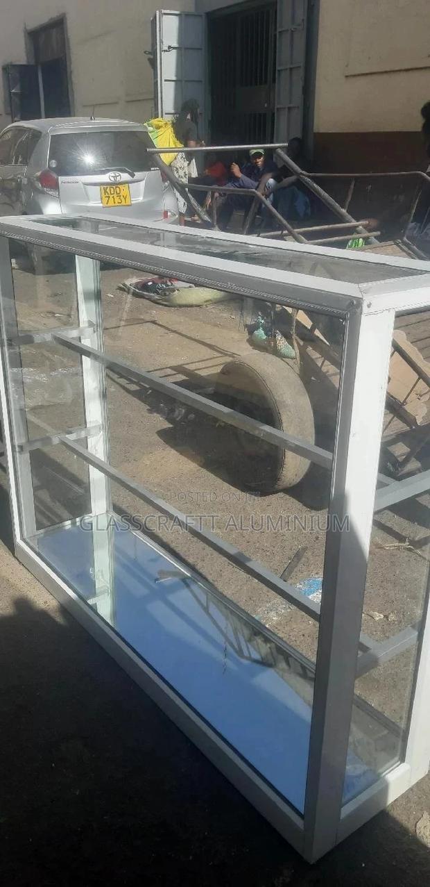 Glass Showcase - thumbnail 8