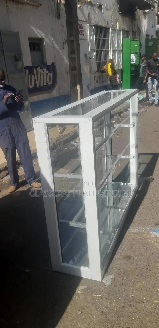 Glass Showcase - thumbnail 9