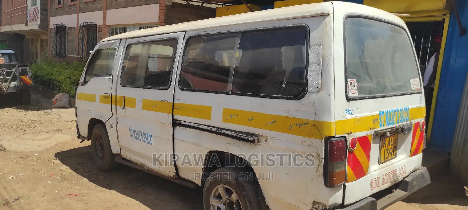 Nissan Caravan 2006 White