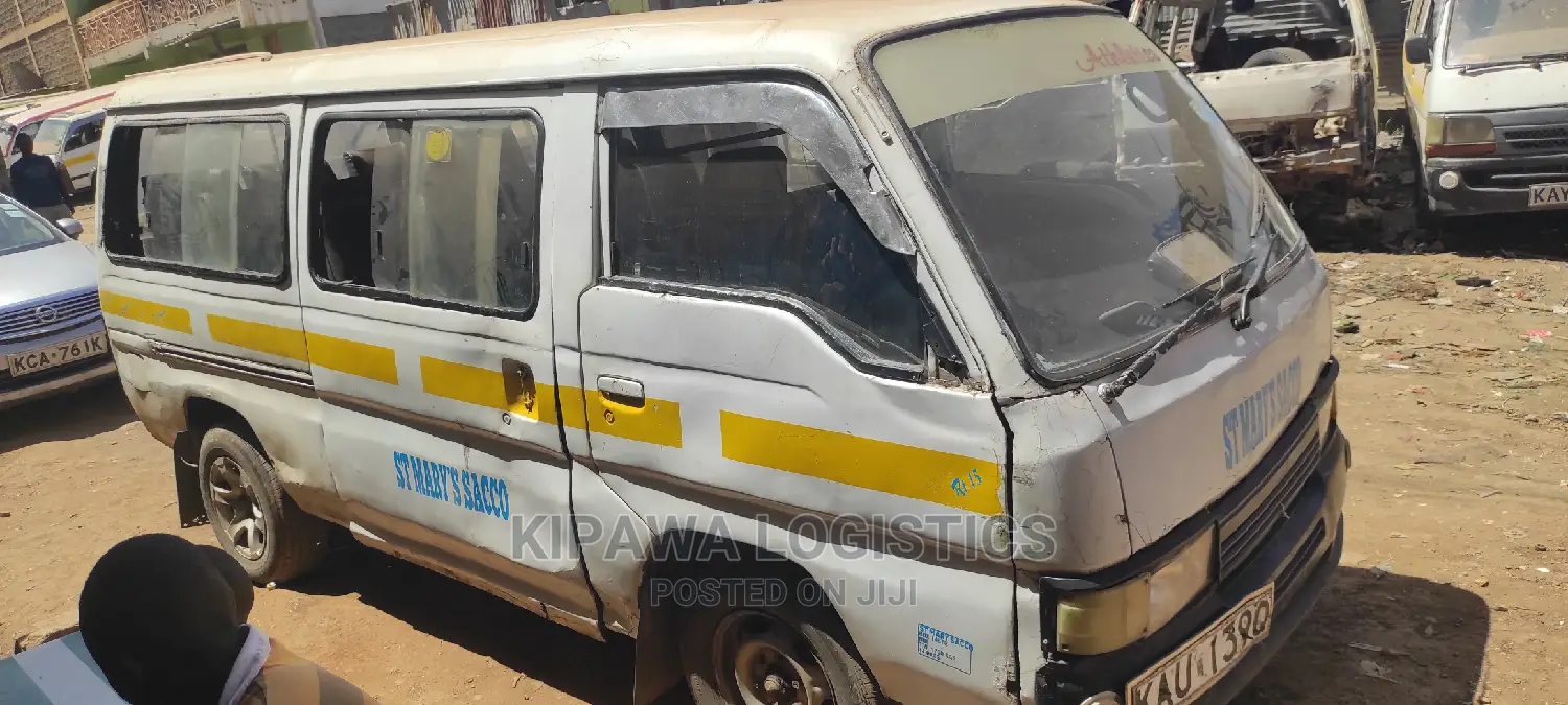 Nissan Caravan 2006 White